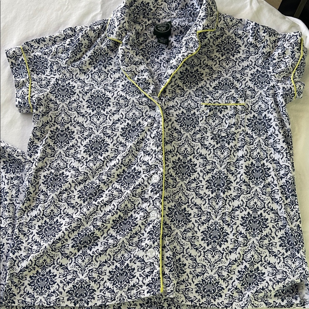 Women’s size medium Blue and White Laura Ashley Pajamas